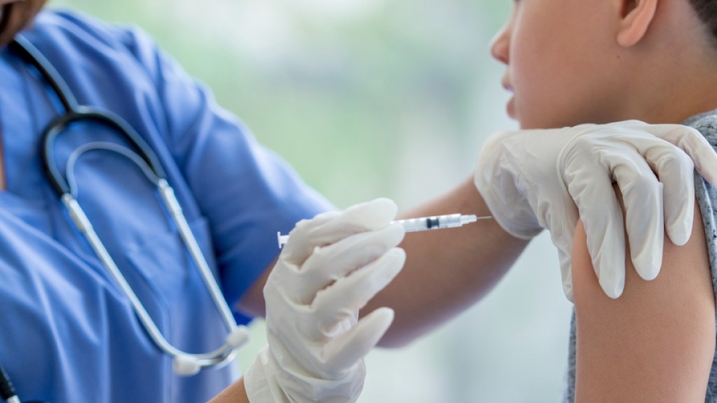 Vacunación contra la influenza estacional en México iniciará la próxima semana